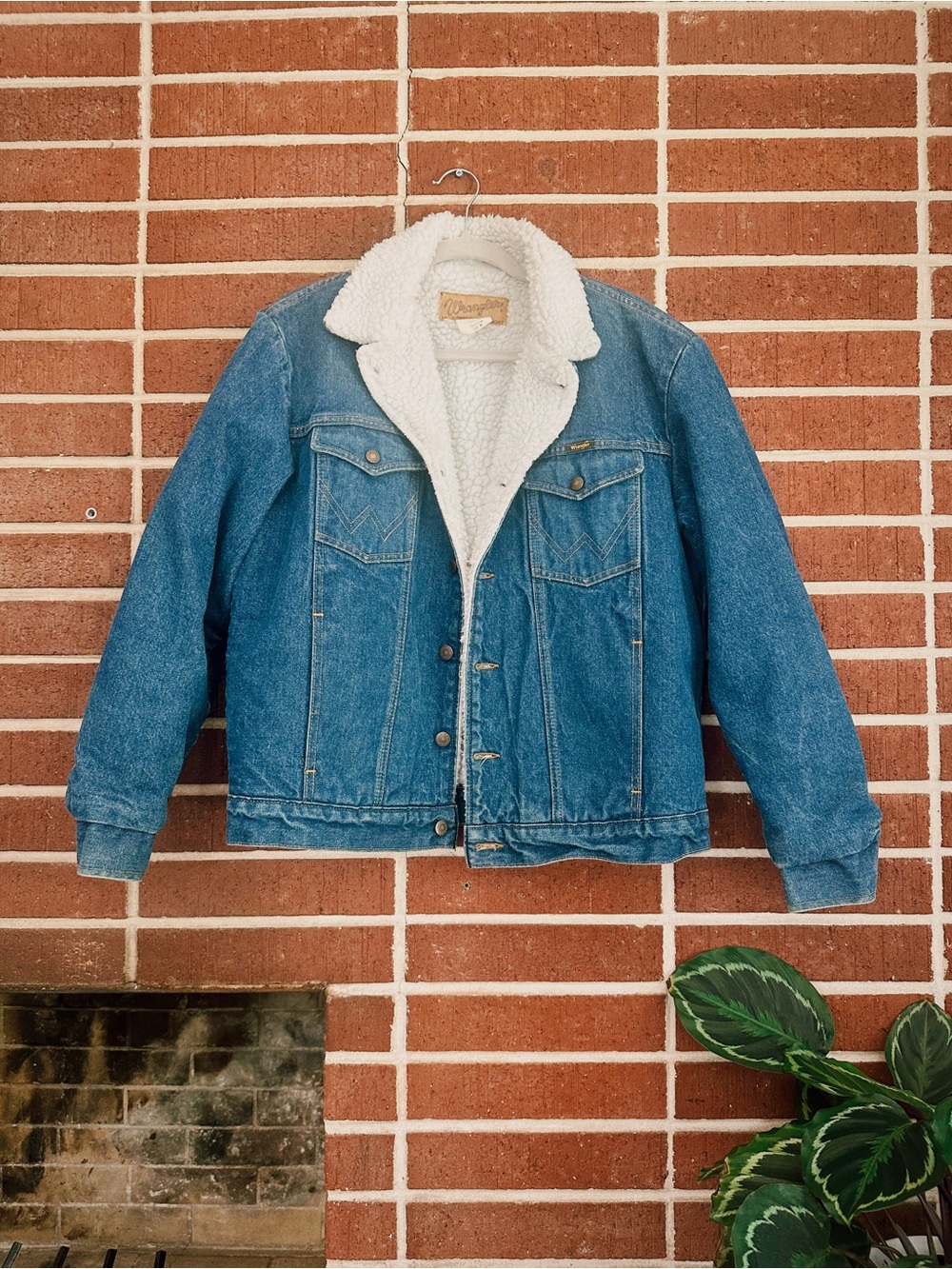 Vintage 70s/80s Wrangler Sherpa Lined Western Denim Jacket USA Style Medium